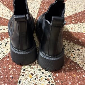 SHEIN Black Chunky Sole Ankle Boots